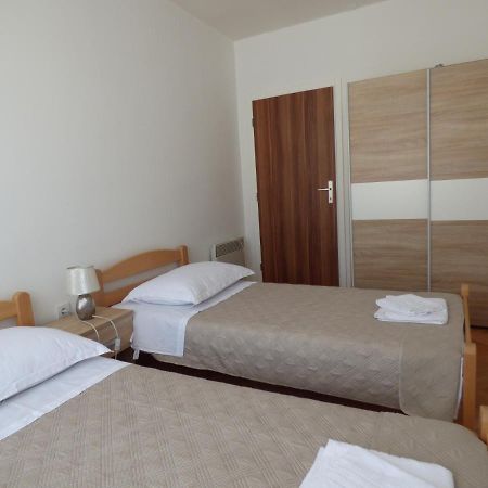 Apartment Ana, Free Garage Parking Σίμπενικ Εξωτερικό φωτογραφία
