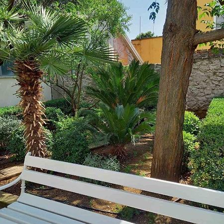 Apartment Ana, Free Garage Parking Σίμπενικ Εξωτερικό φωτογραφία