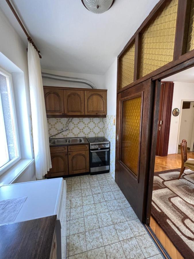 Apartment Ana, Free Garage Parking Σίμπενικ Εξωτερικό φωτογραφία