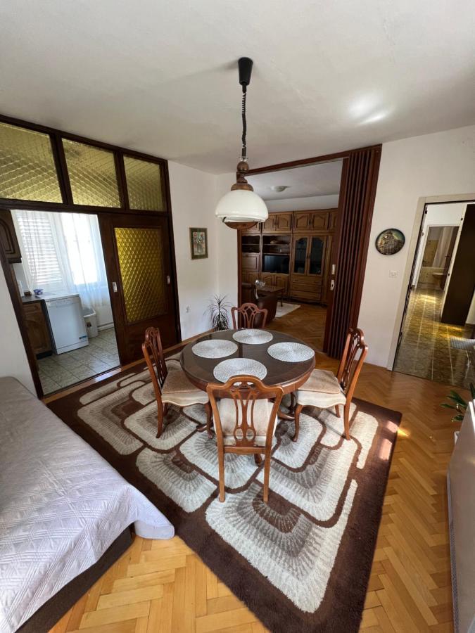 Apartment Ana, Free Garage Parking Σίμπενικ Εξωτερικό φωτογραφία