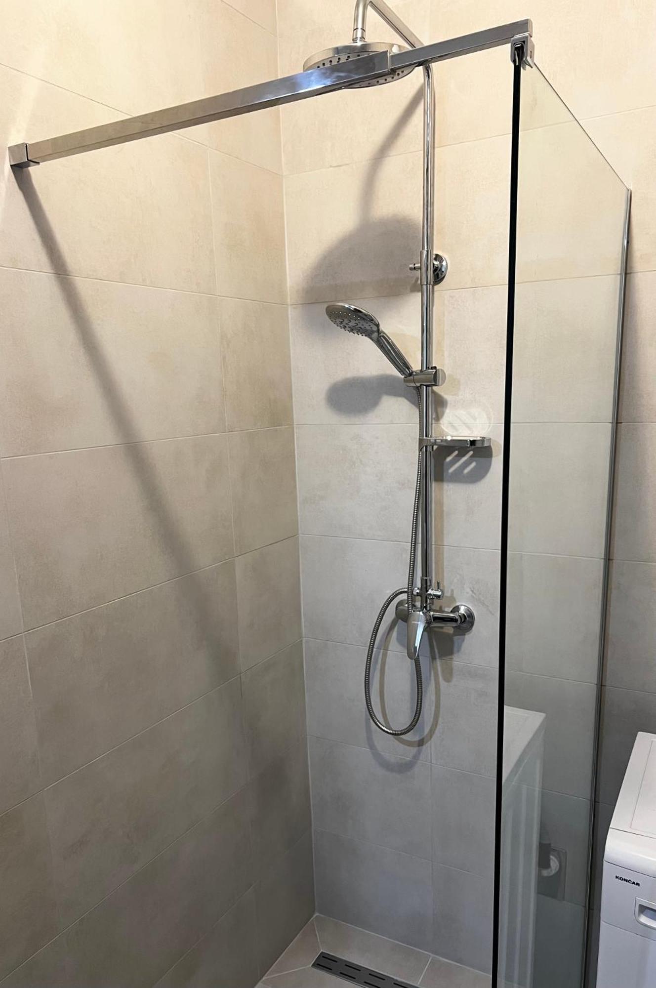 Apartment Ana, Free Garage Parking Σίμπενικ Εξωτερικό φωτογραφία